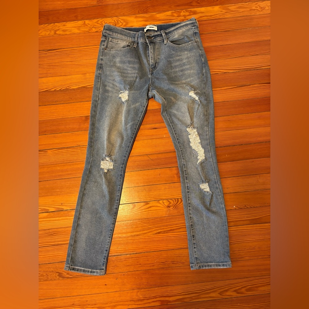 Fashion Nova Men’s Ripped Jeans Brand new without tags never worn. Slim straight